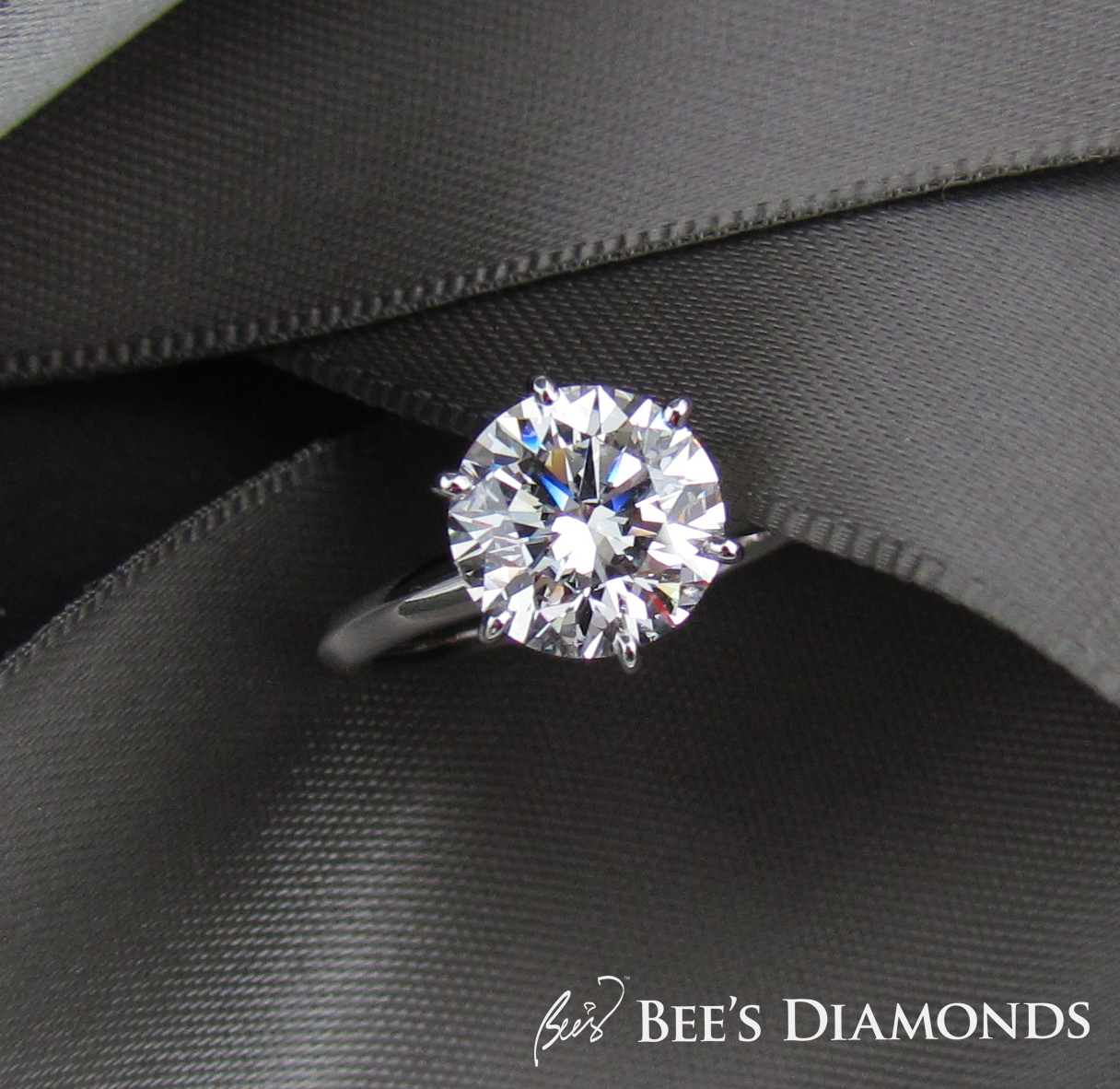 Simple and elegant Tiffany 6 prongs engagement ring | 3 carats diamond ring